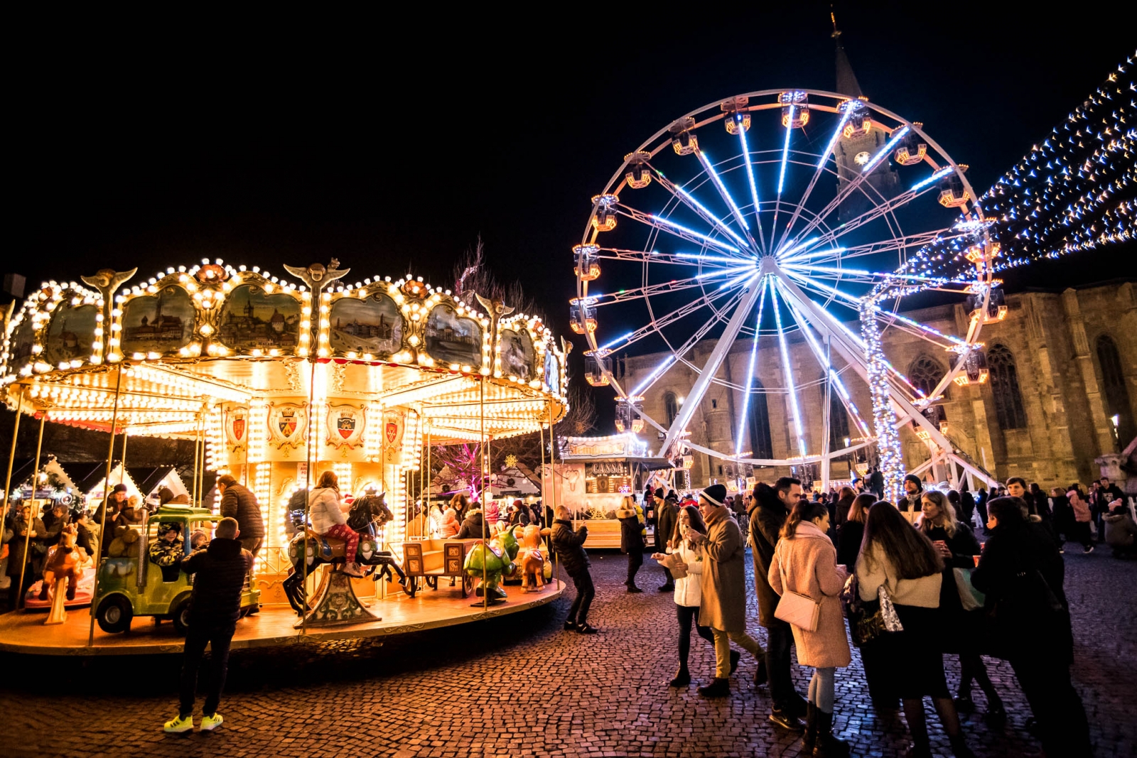targul de craciun cluj napoca, sarbatori, carusel, roata uriasa