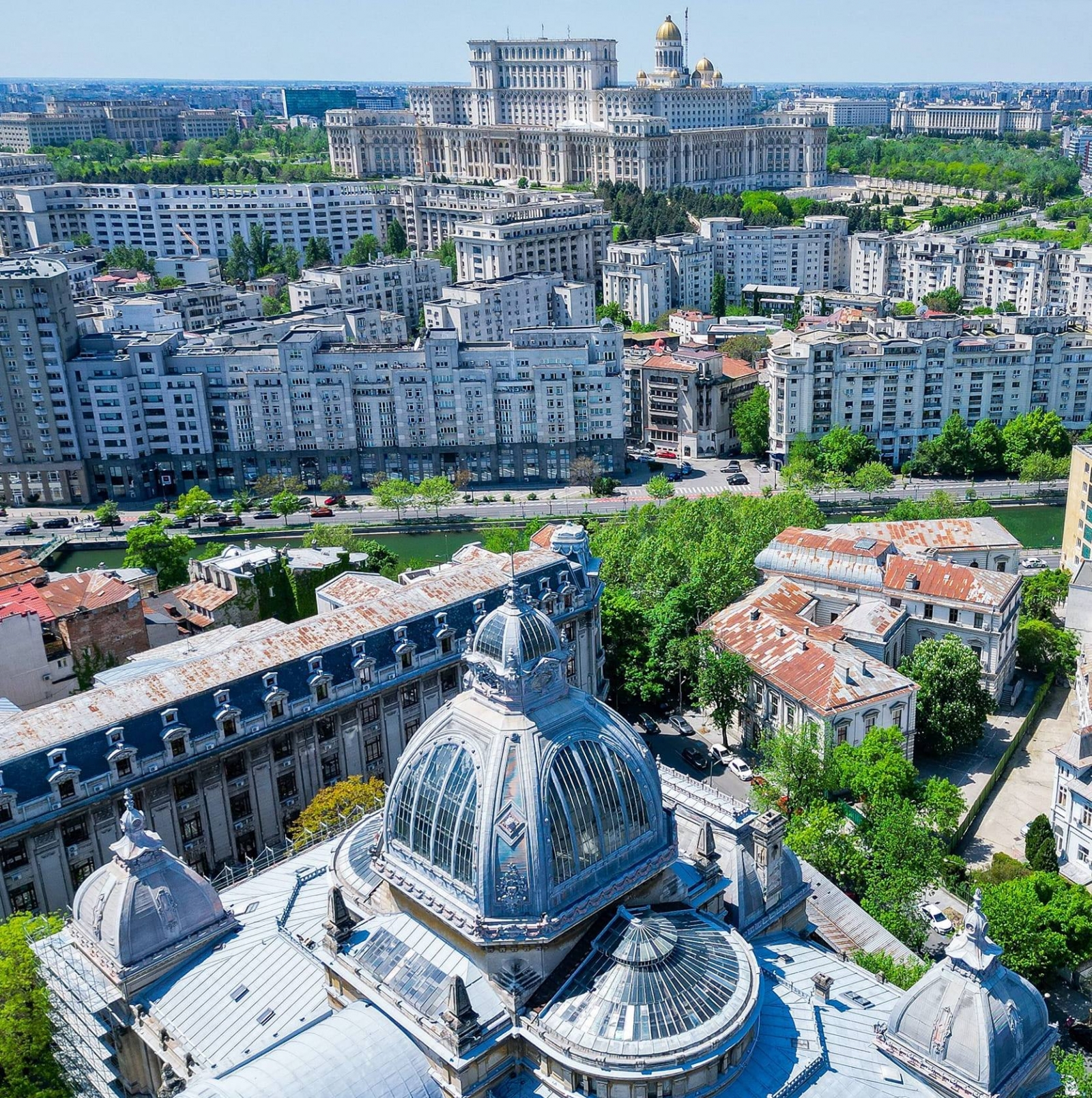 Bukarest, parlament haza