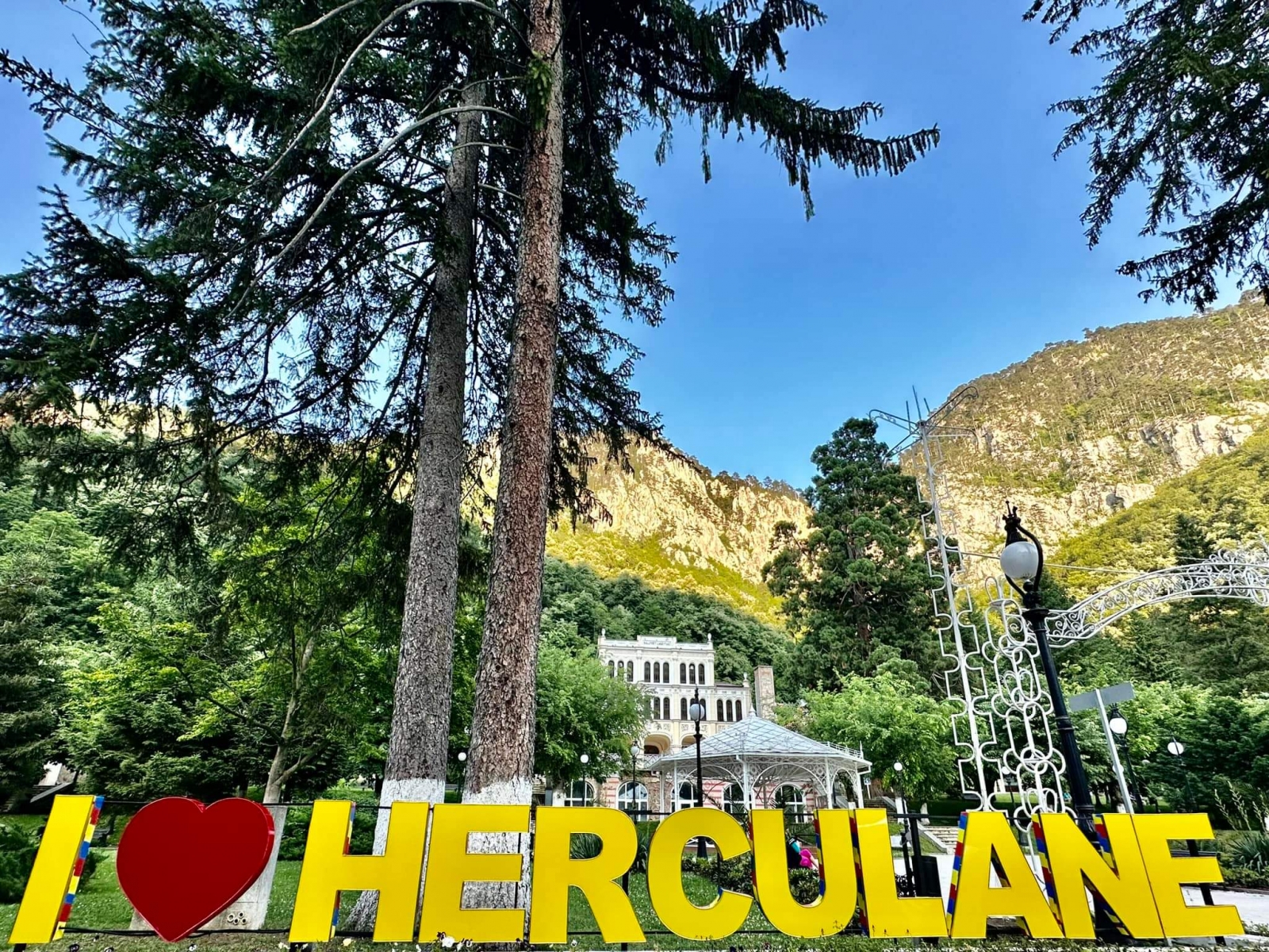 intrare baile herculane