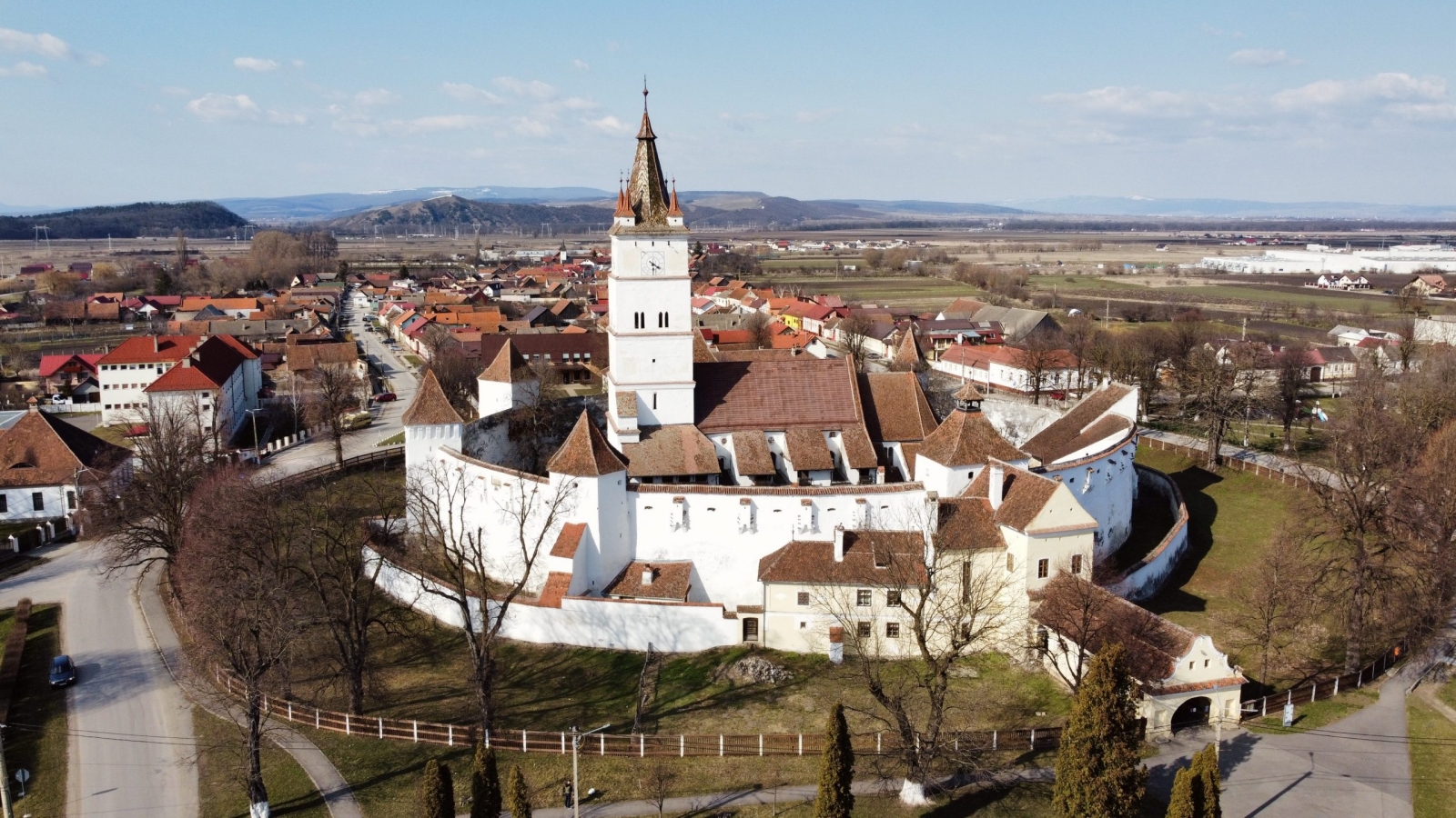 Descoperă Cetatea Fortificată Hărman: 5 lucruri fascinante