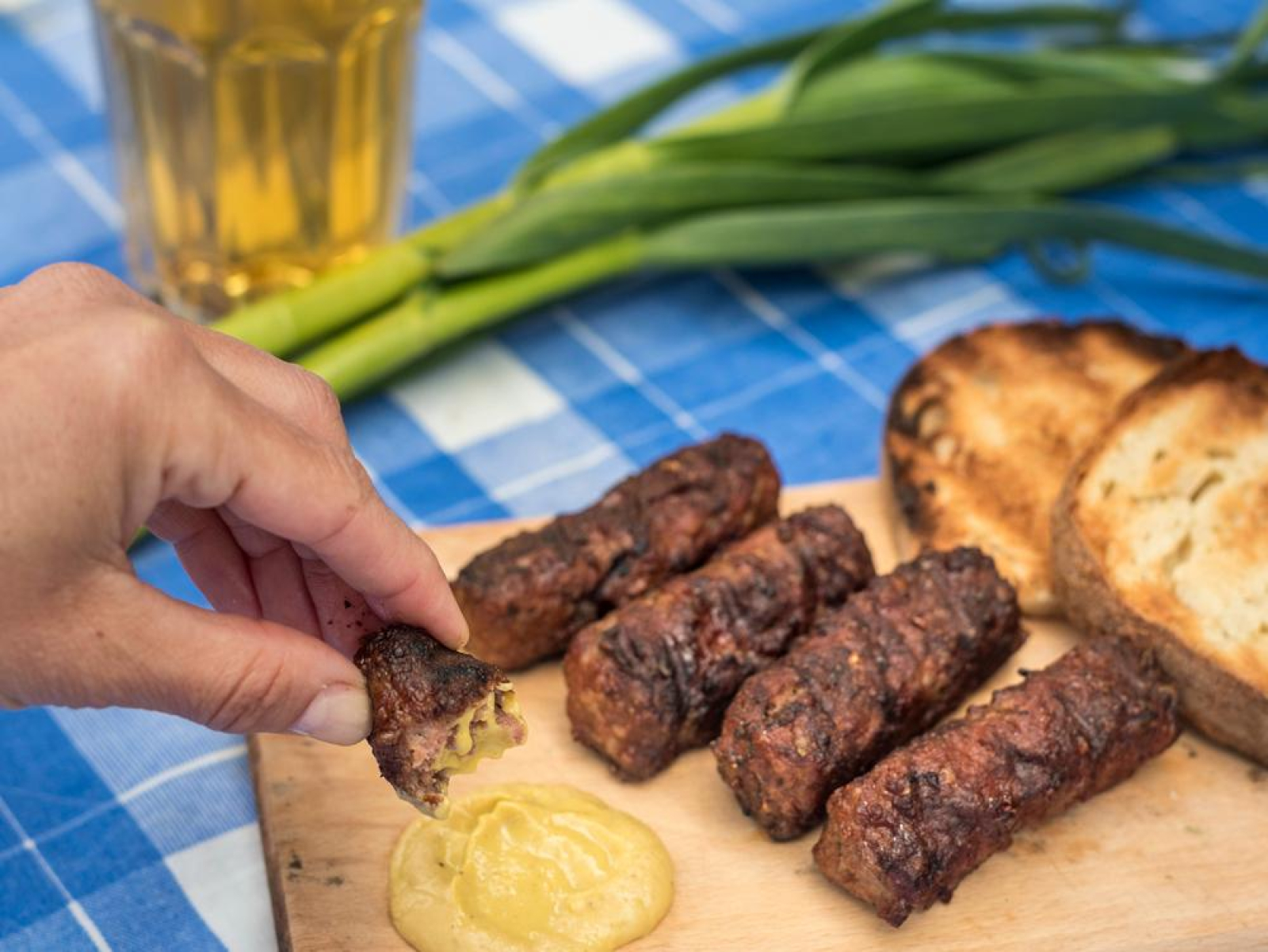 Cele mai bune destinații de iarbă verde de 1 Mai din România